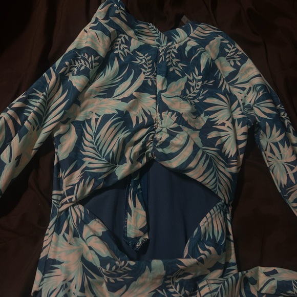 RIPCURL surf suit - Picture 9 of 12